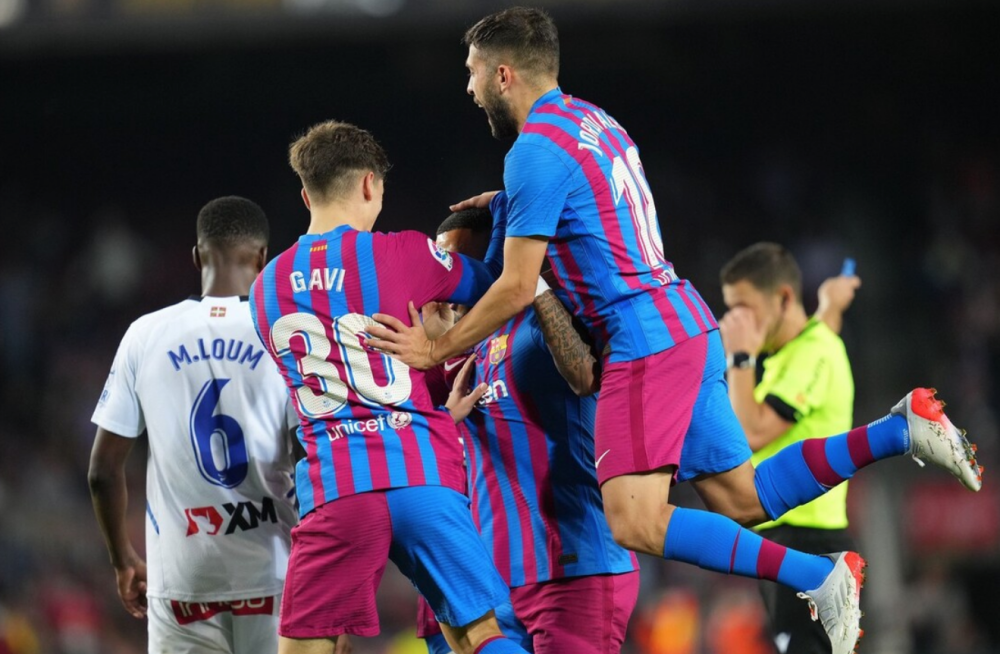 hth官网包含犹他爵士训练开放日，清晨远射贴柱引欢呼，西甲在即，阵容厚度经受考验的词条